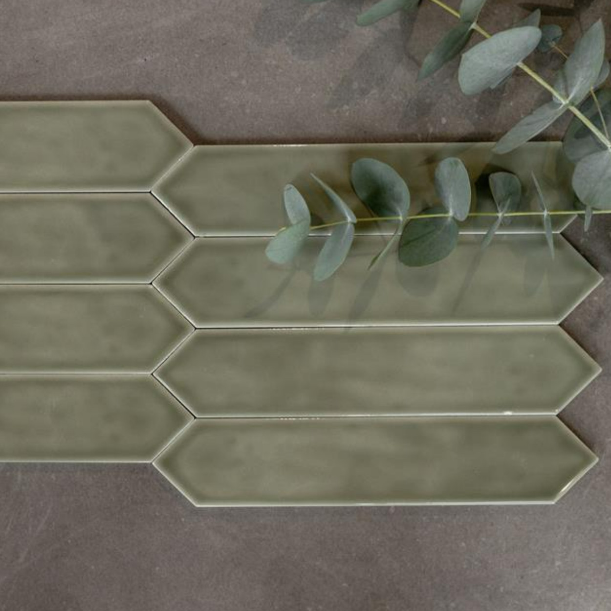 Rustic Wandtegel Spike 5x25cm Spike Glossy Olive Green